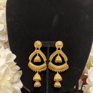 NEW India Gold Tone Chandelier Earrings